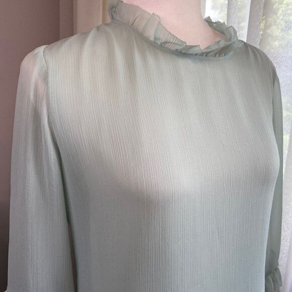 Ann Taylor Womens Green Pullover Blouse Ruffles SZ XS NWOT - Picture 6 of 13